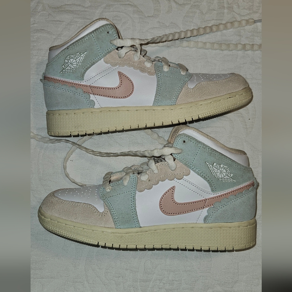 Pastel Nike shoes